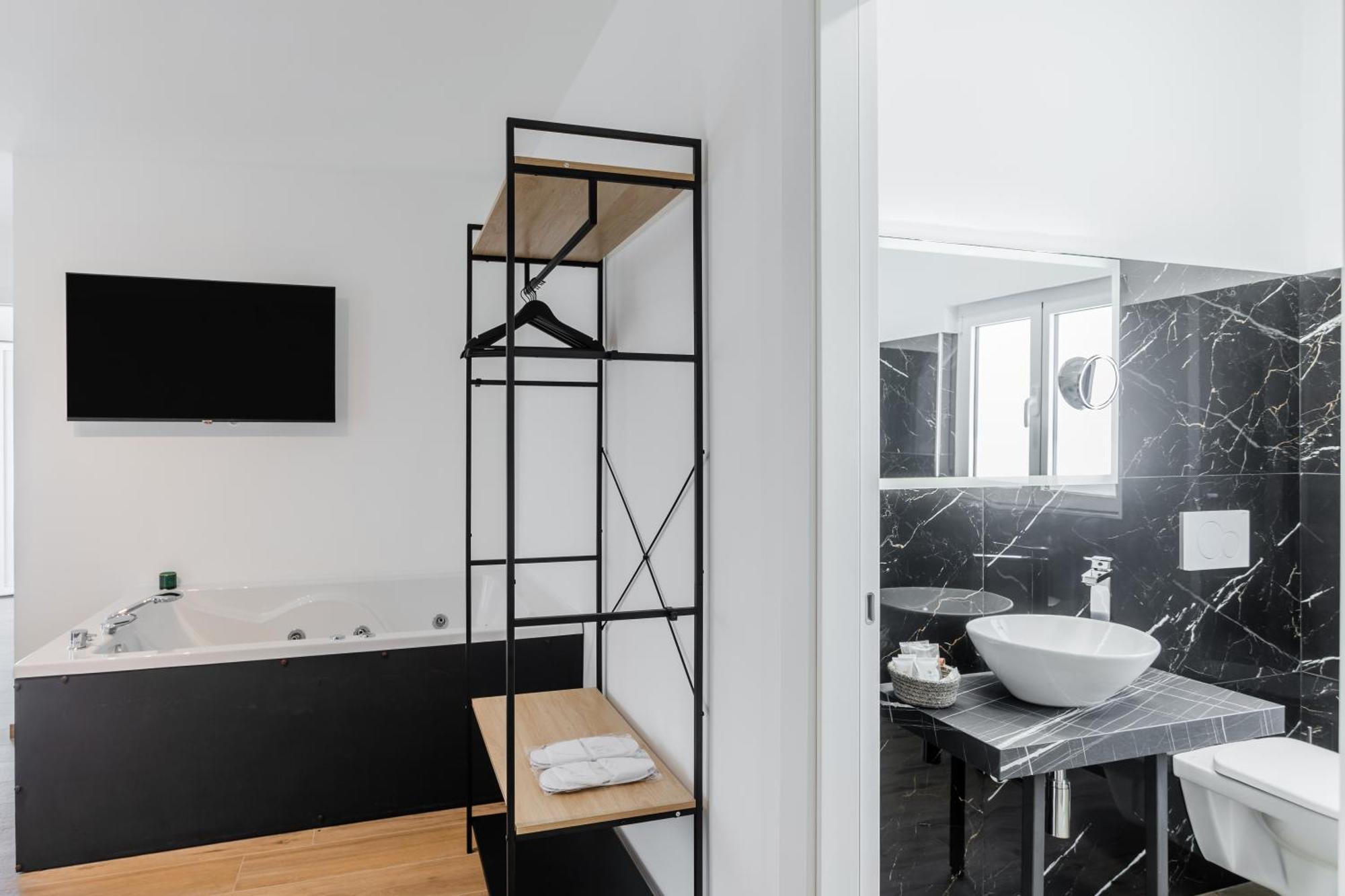 Pietramare Luxury Suites Bari Exterior foto