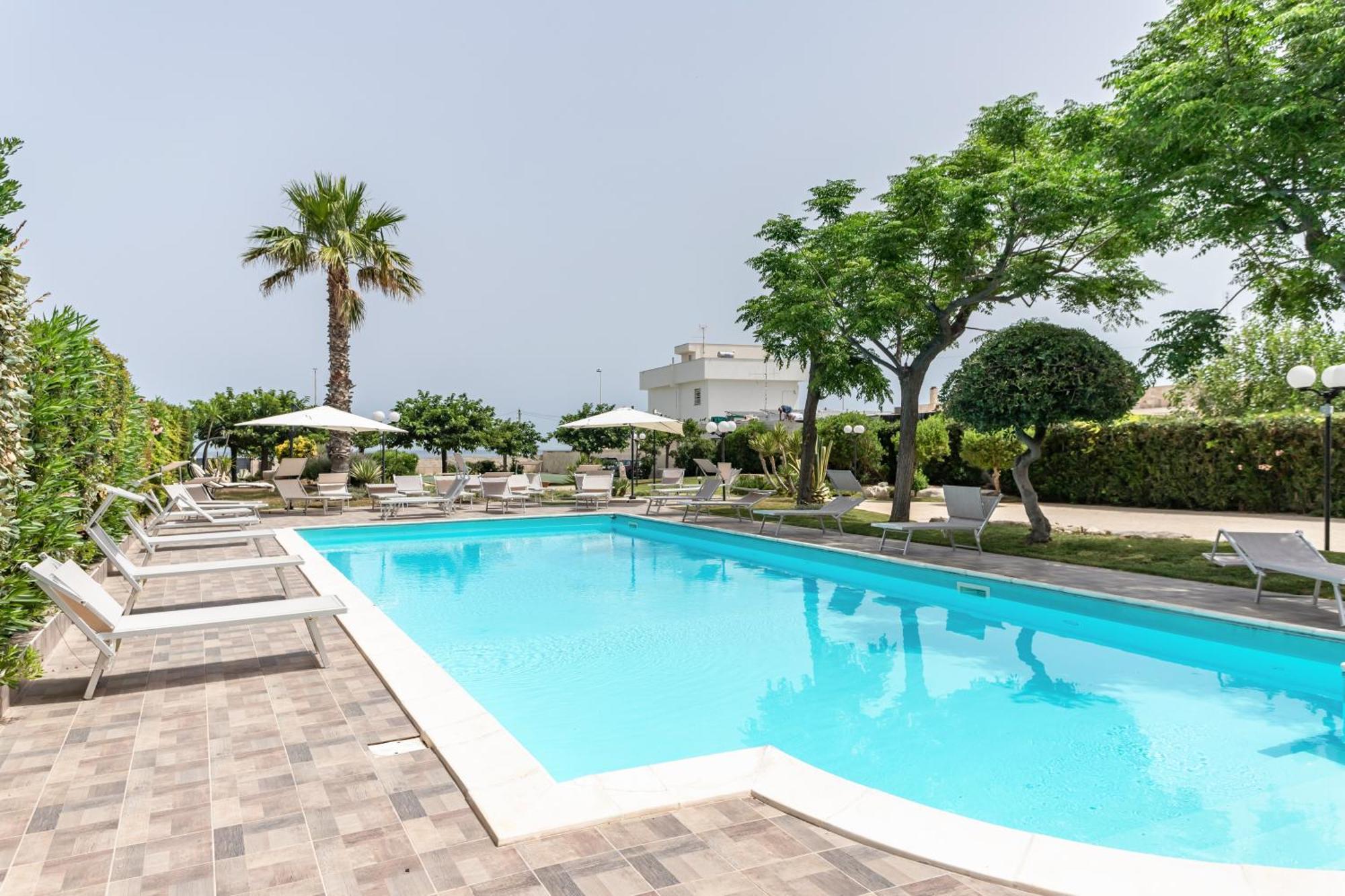 Pietramare Luxury Suites Bari Exterior foto